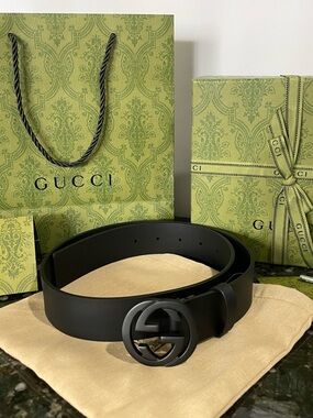 Gucci Black Leather Belt with Matte Double G Buckle